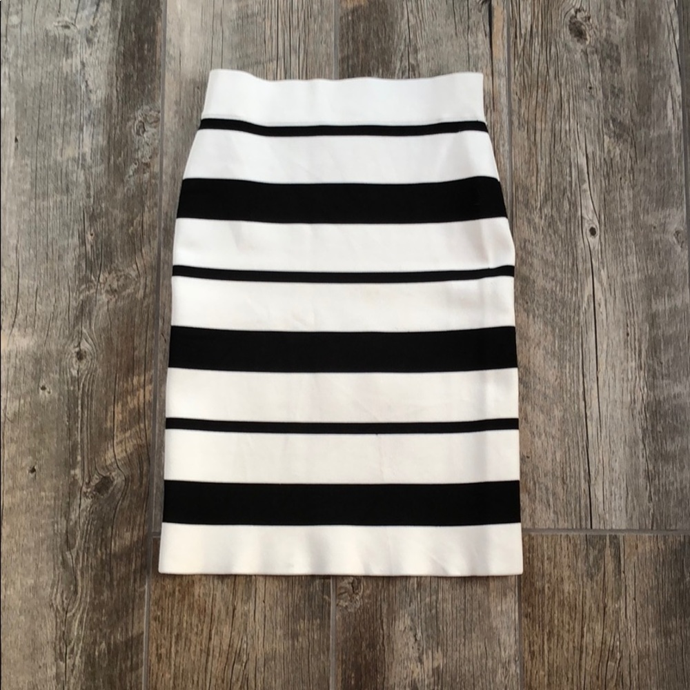 High waisted BCBG skirt. Worn once.